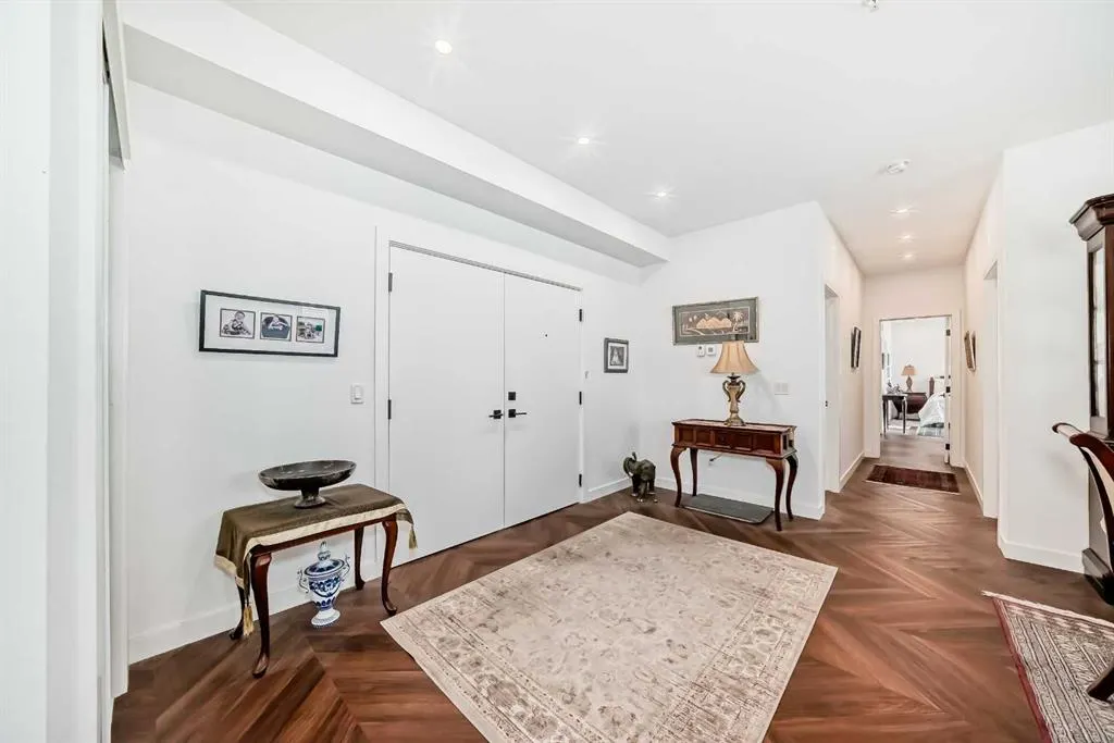 4275 Norford Avenue NW, #407