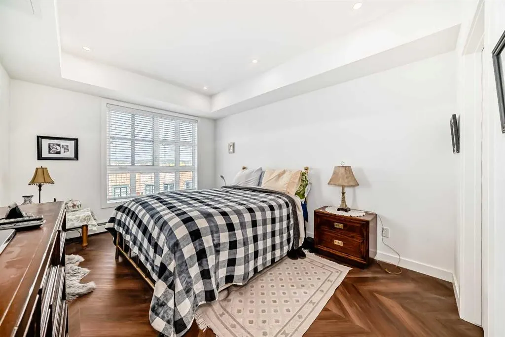 4275 Norford Avenue NW, #407