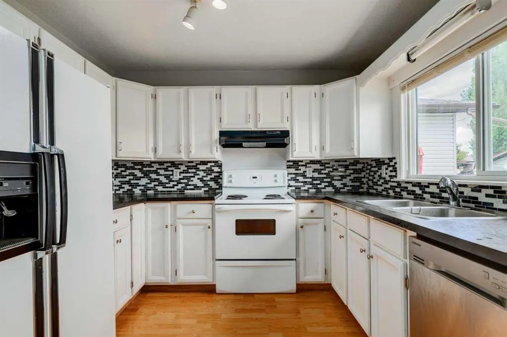 228 Marquis Place