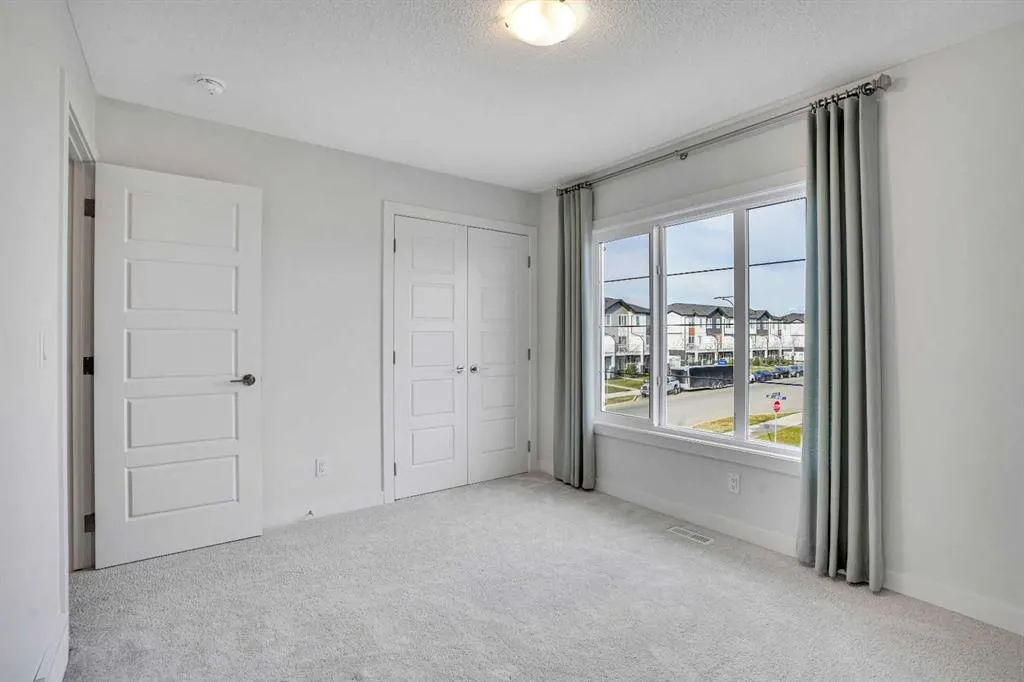 379 Chelsea Passage