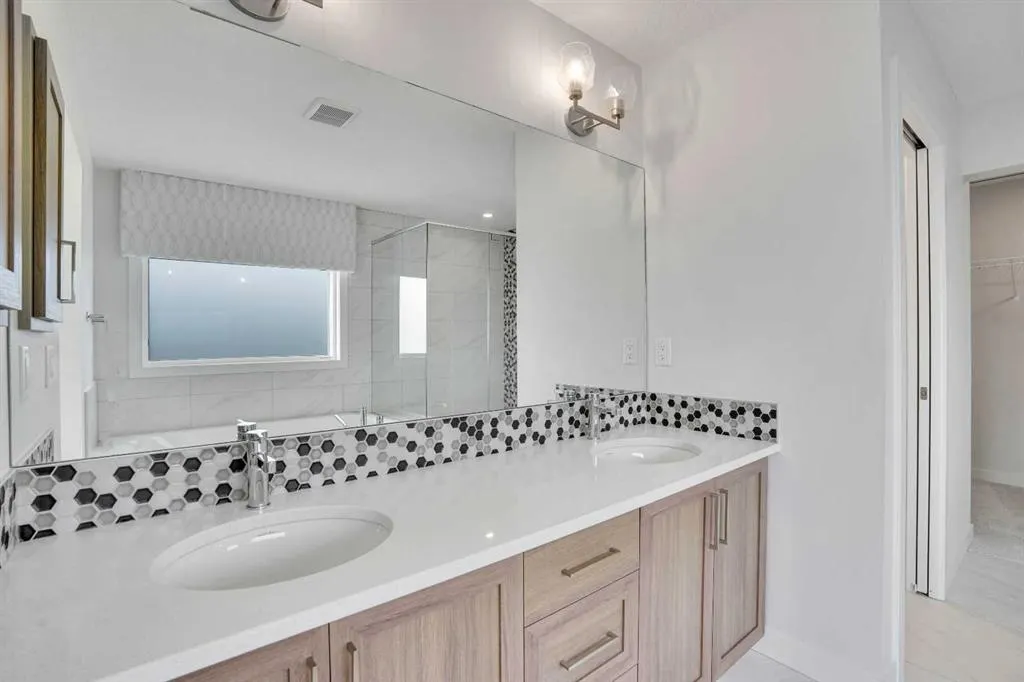 379 Chelsea Passage