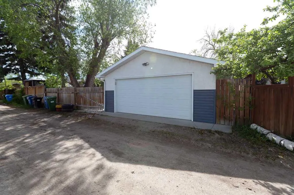 2620 38 Street SW