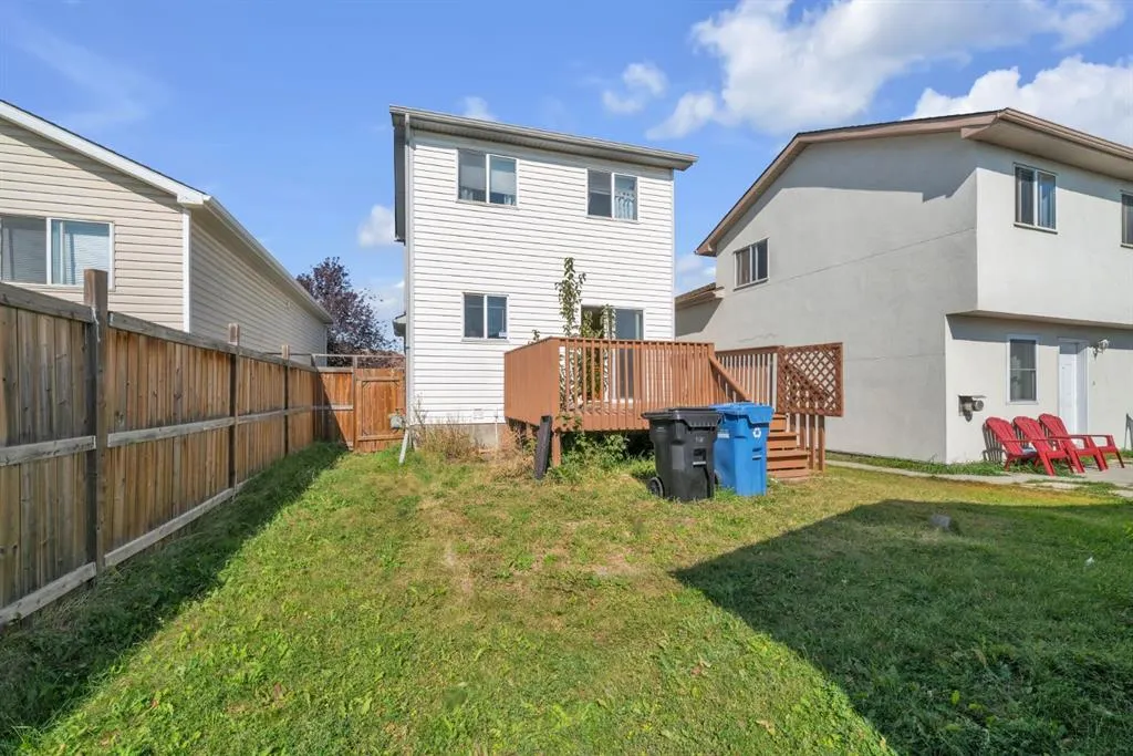 18 Martinvalley Way NE