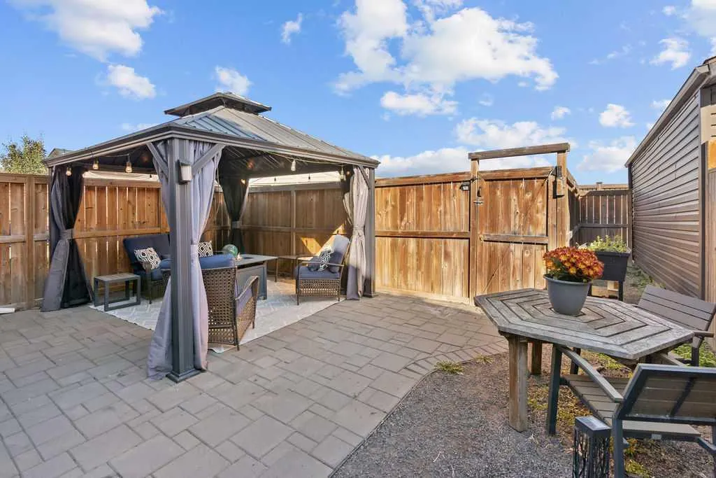 103 Masters Heights SE