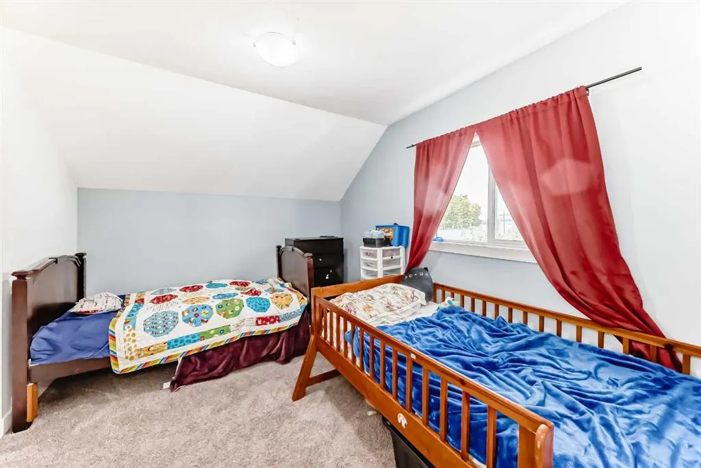 207 Milnes Street Nobleford Street