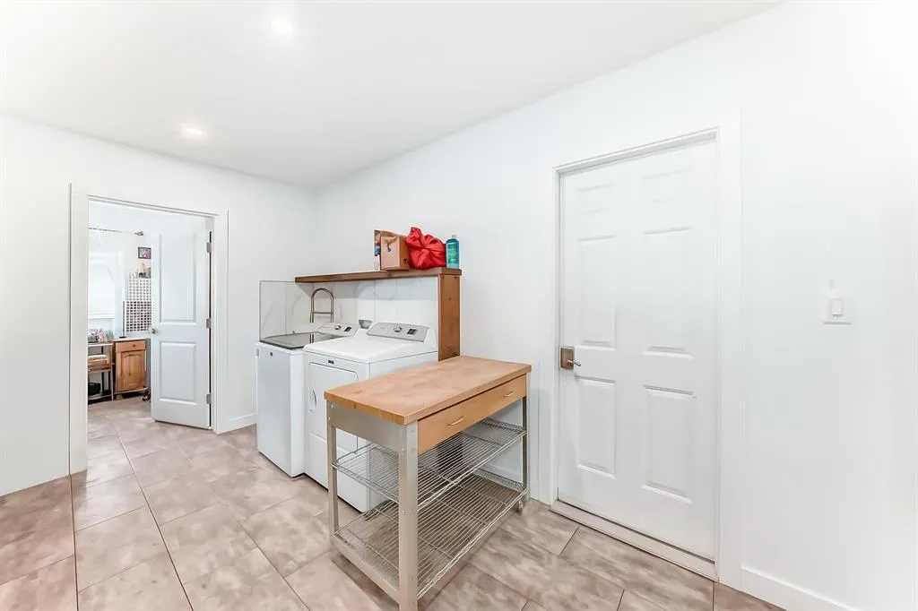 207 Milnes Street Nobleford Street