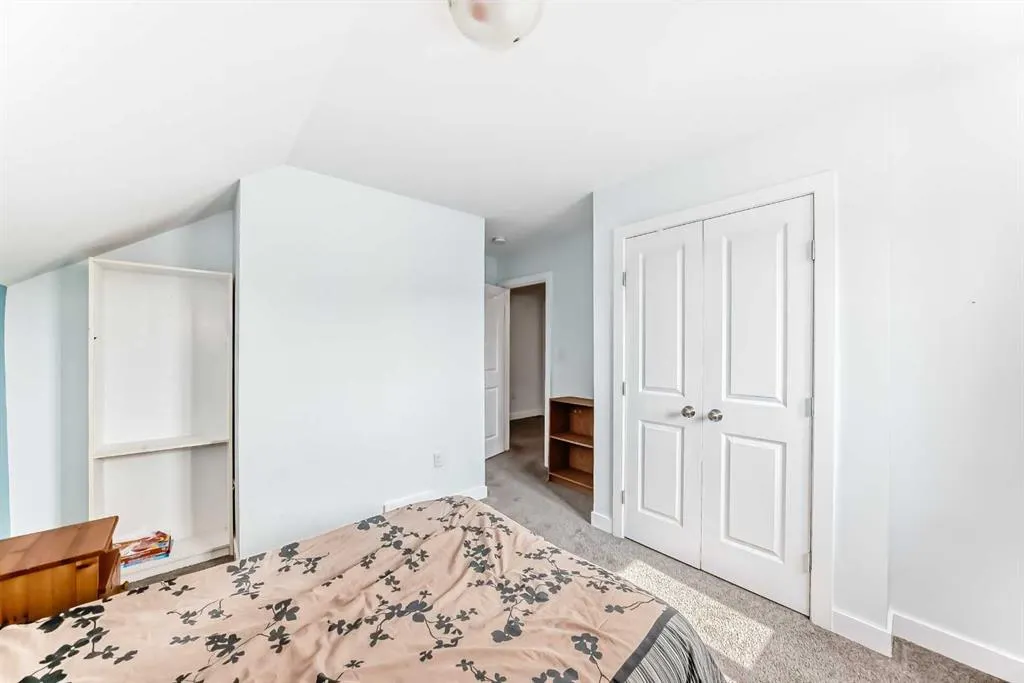 207 Milnes Street Nobleford Street