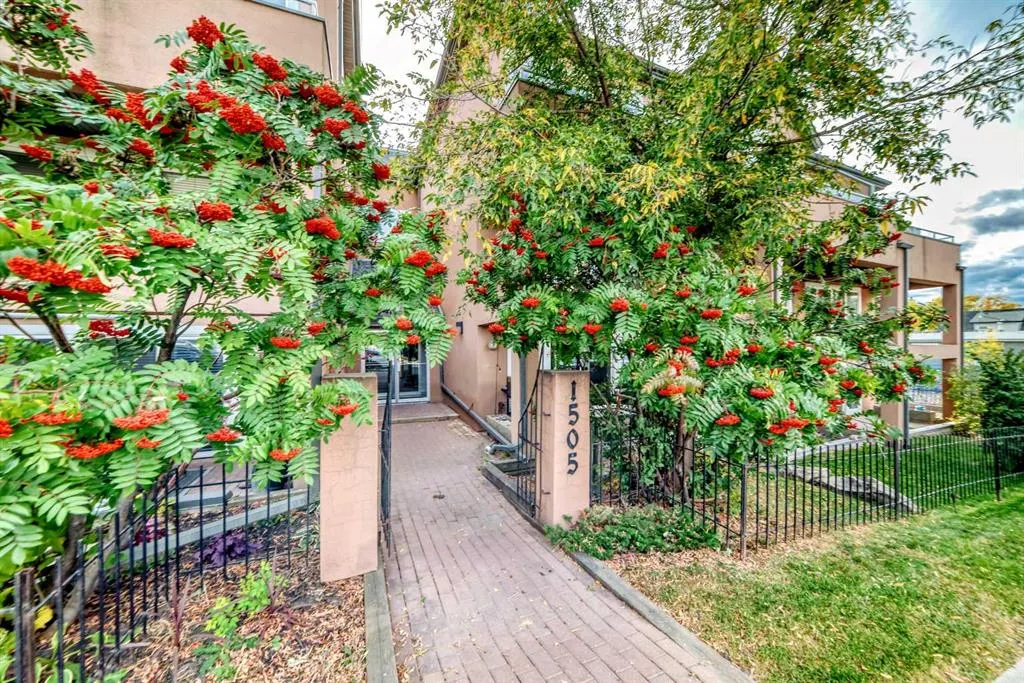 1505 27 Avenue SW, #206