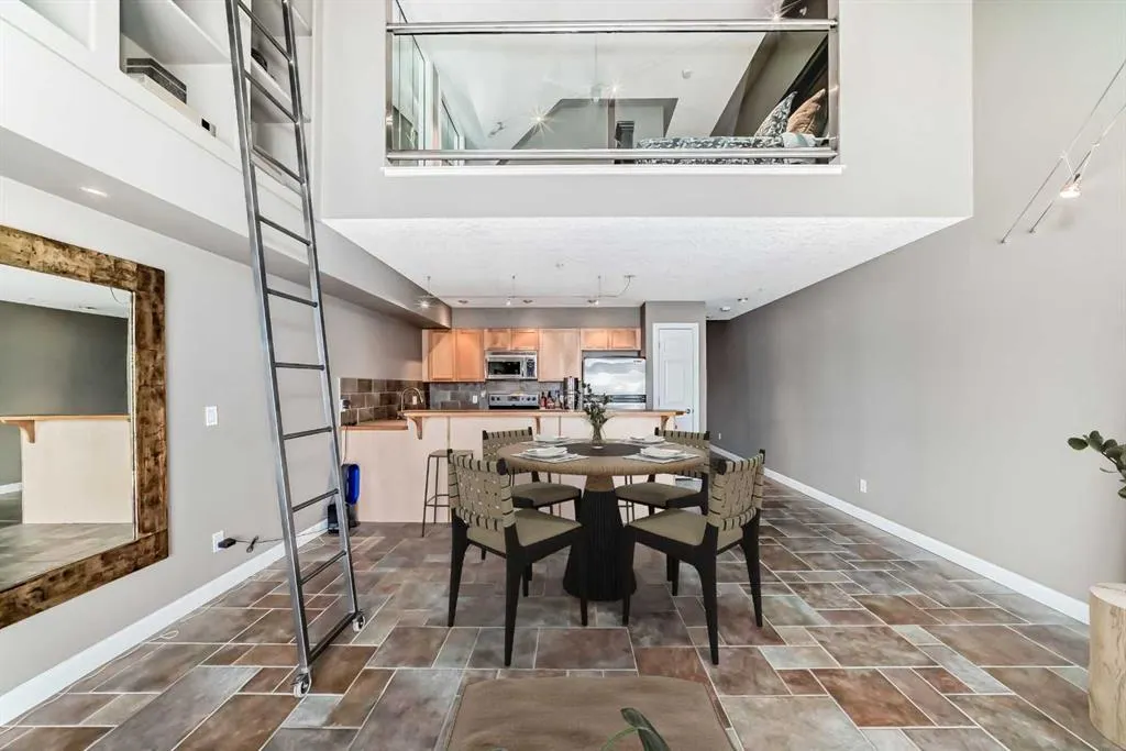 1505 27 Avenue SW, #206