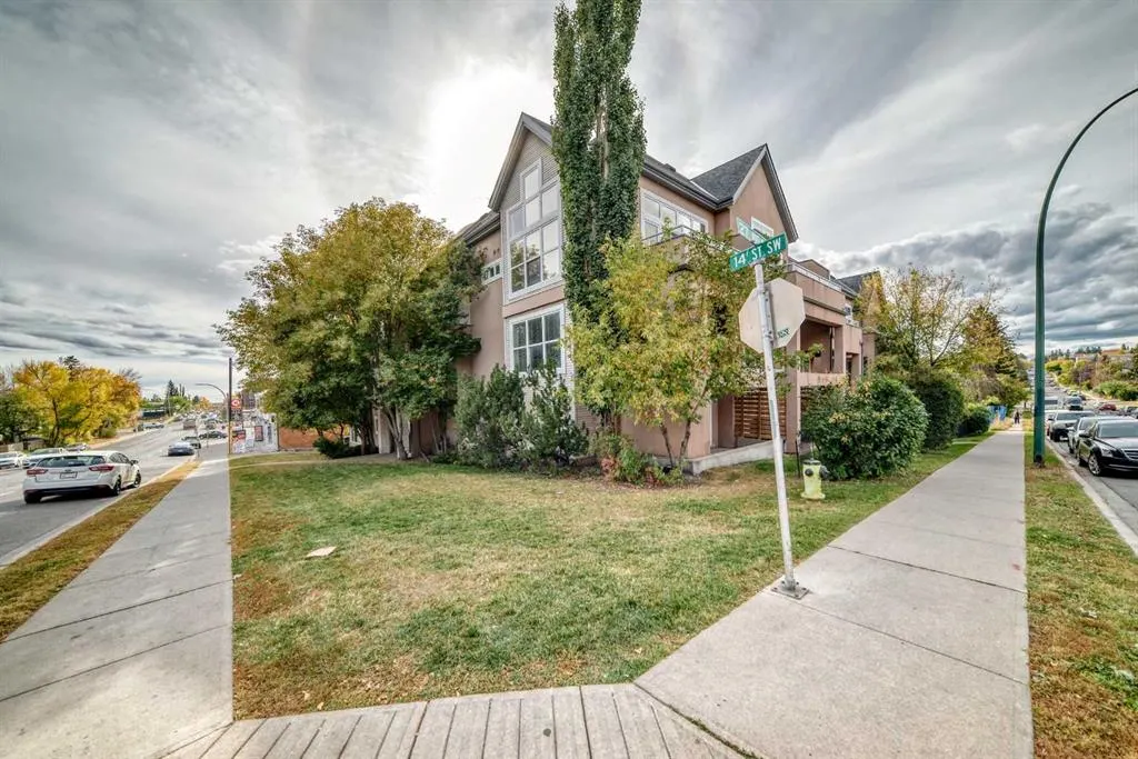 1505 27 Avenue SW, #206
