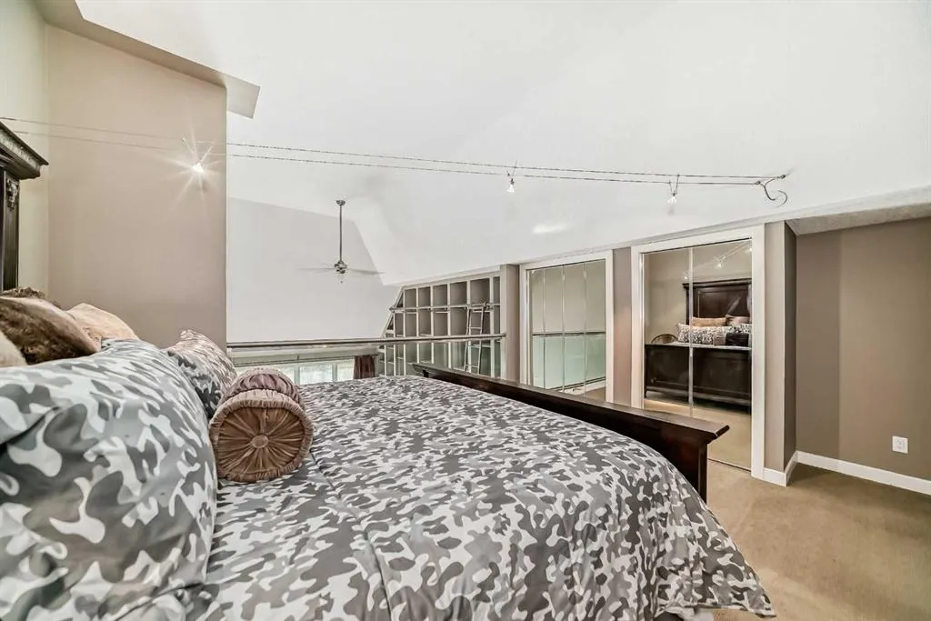 1505 27 Avenue SW, #206
