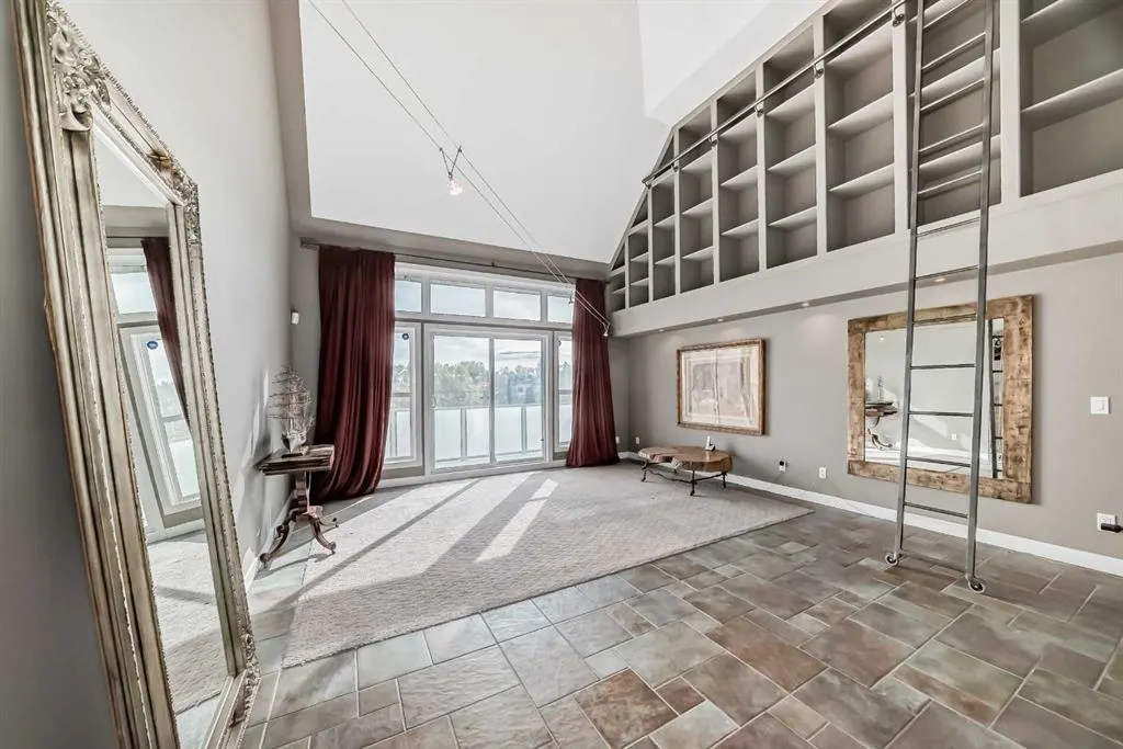 1505 27 Avenue SW, #206