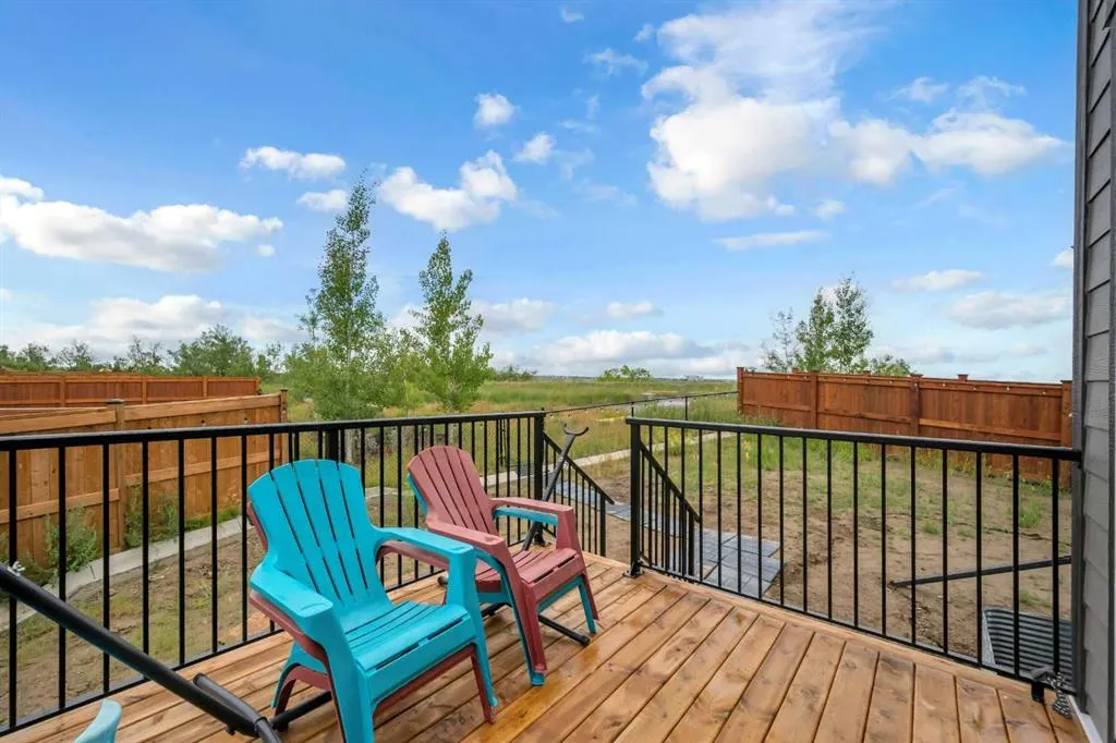 93 Legacy Reach Crescent SE