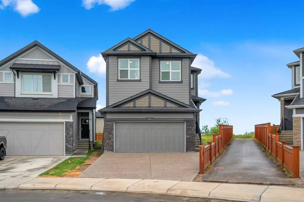 93 Legacy Reach Crescent SE