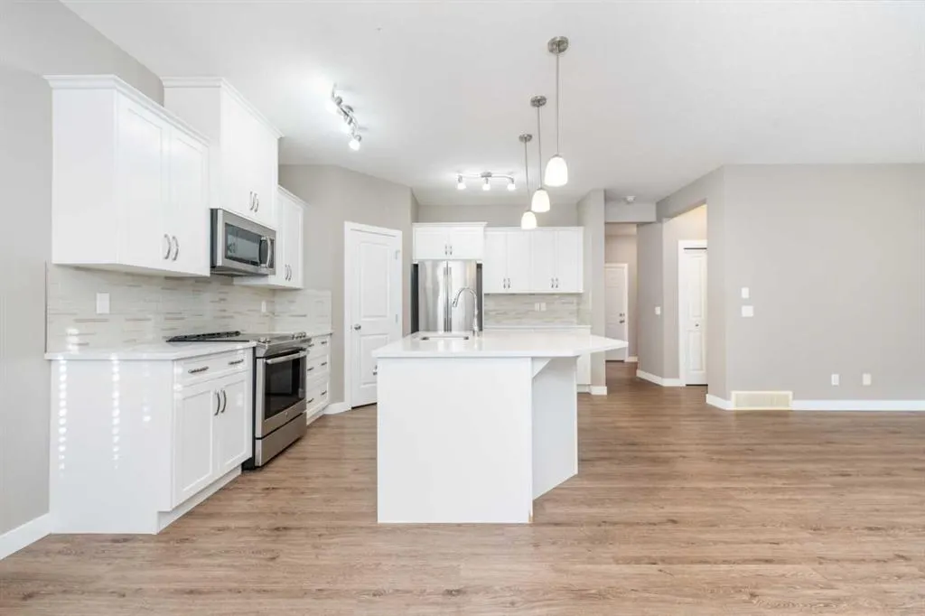 243 Kinniburgh Road