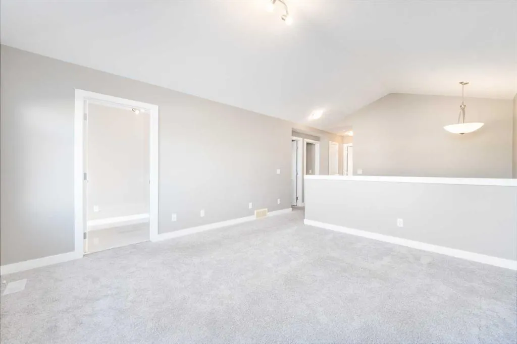 243 Kinniburgh Road