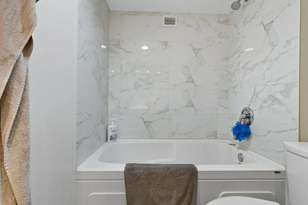 8948 Elbow Drive SW, #512