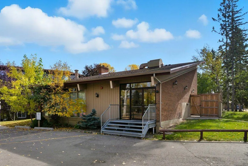 8948 Elbow Drive SW, #512