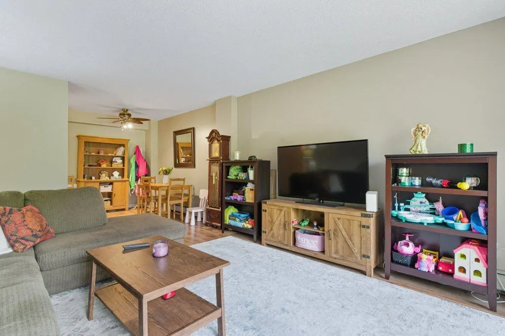 8948 Elbow Drive SW, #512