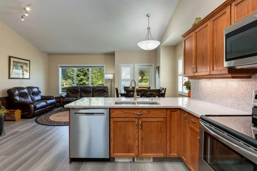 258 Millview Gardens SW