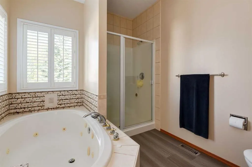 258 Millview Gardens SW
