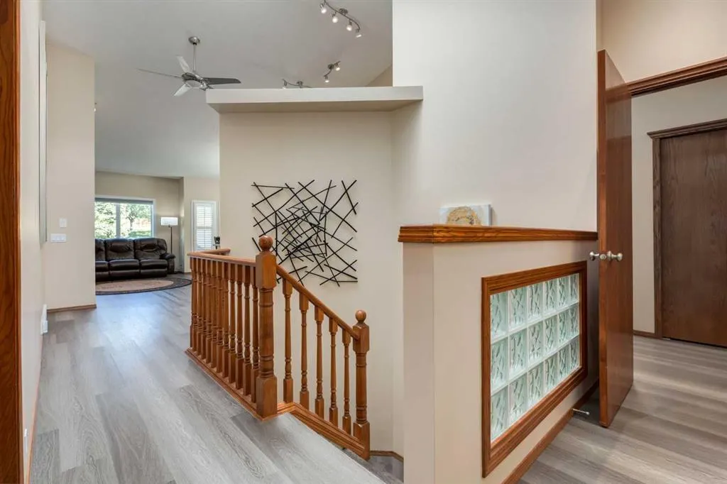 258 Millview Gardens SW