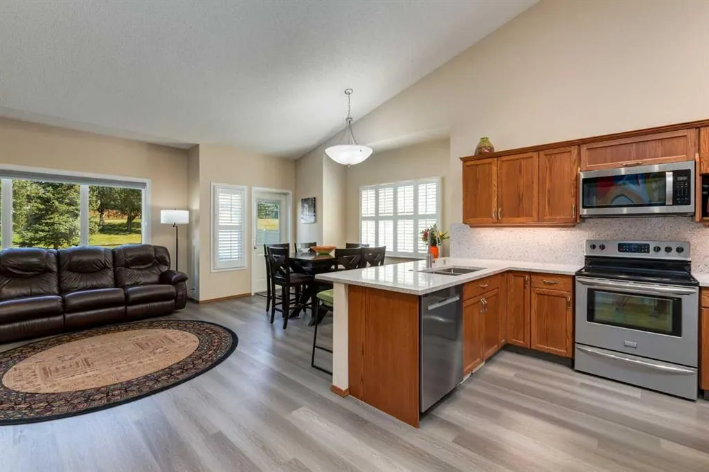 258 Millview Gardens SW