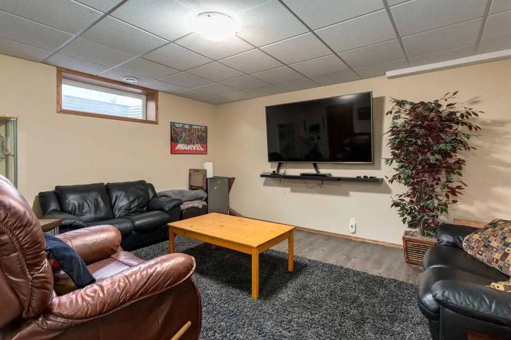 258 Millview Gardens SW
