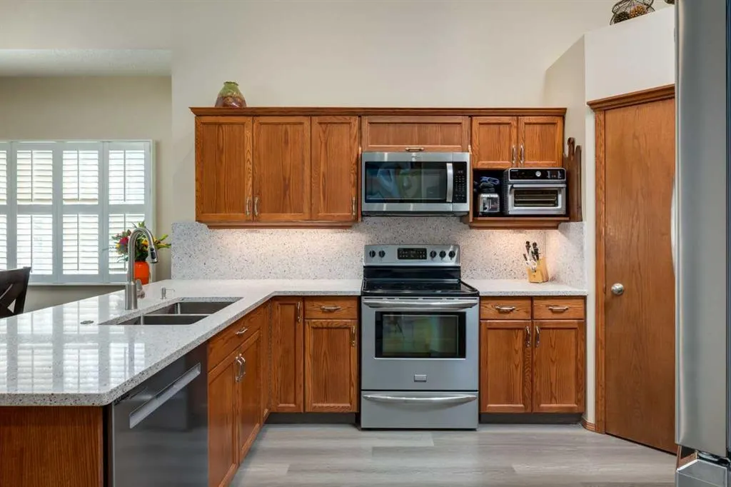 258 Millview Gardens SW
