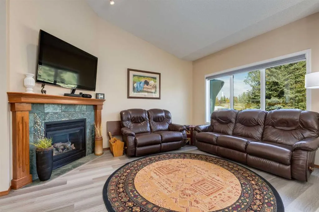 258 Millview Gardens SW