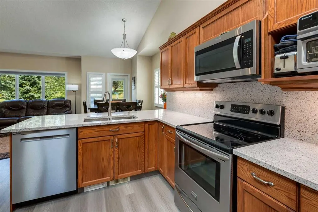258 Millview Gardens SW