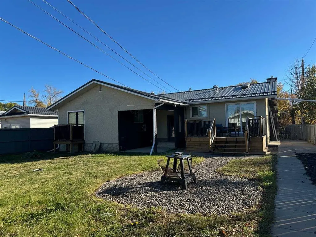 31 10 Street W