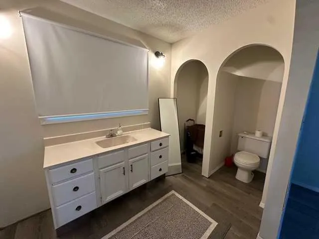 31 10 Street W