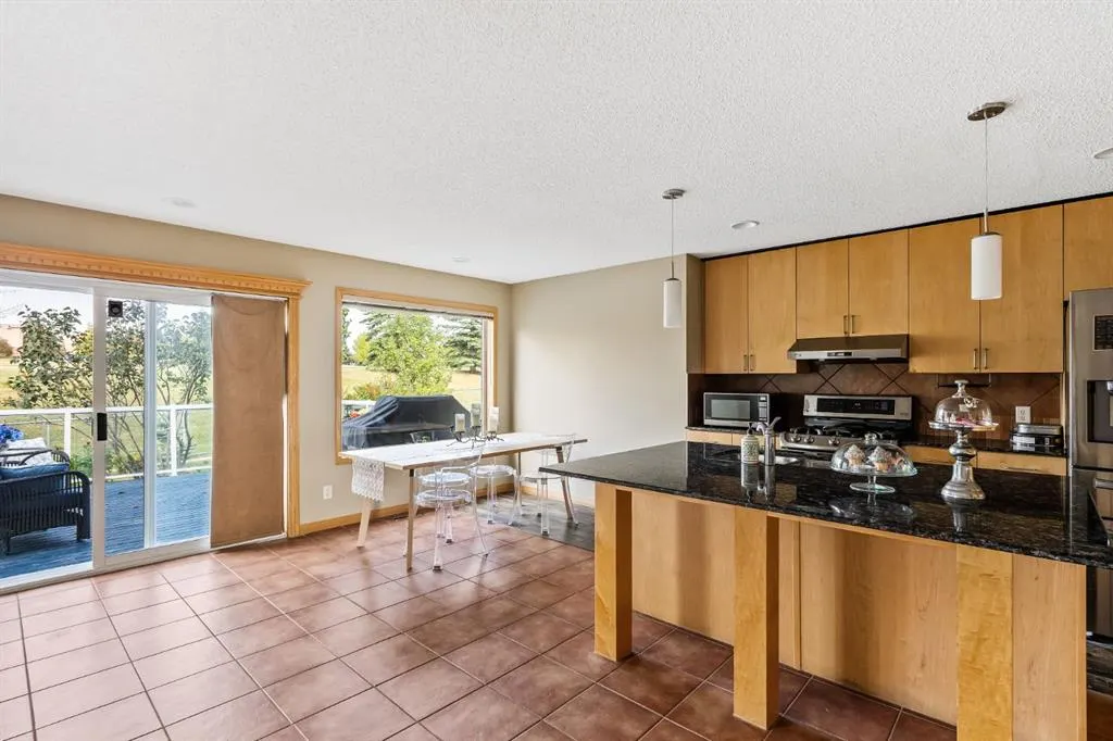120 Simcoe Close SW