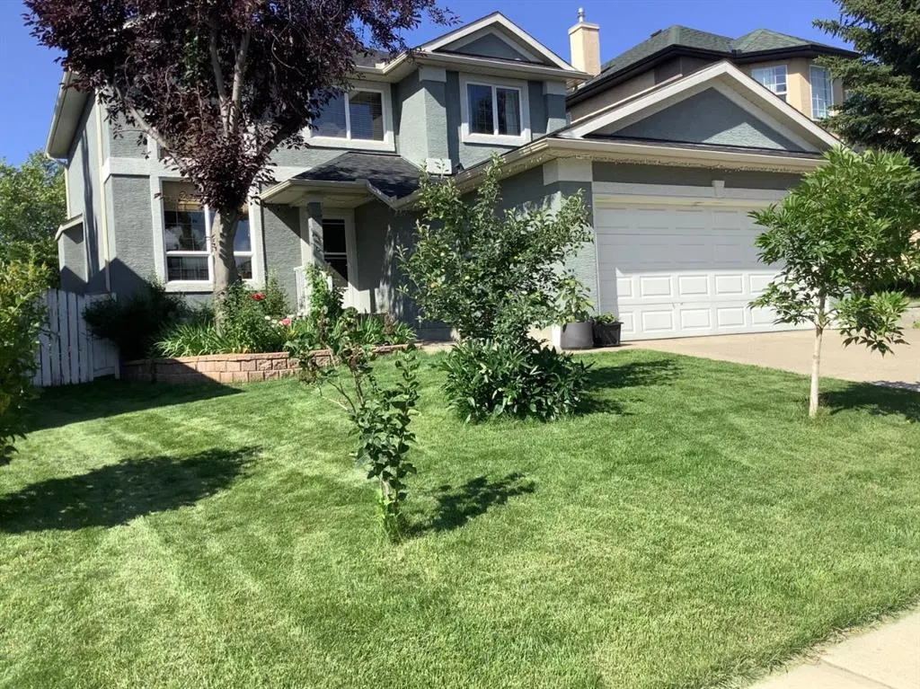 120 Simcoe Close SW