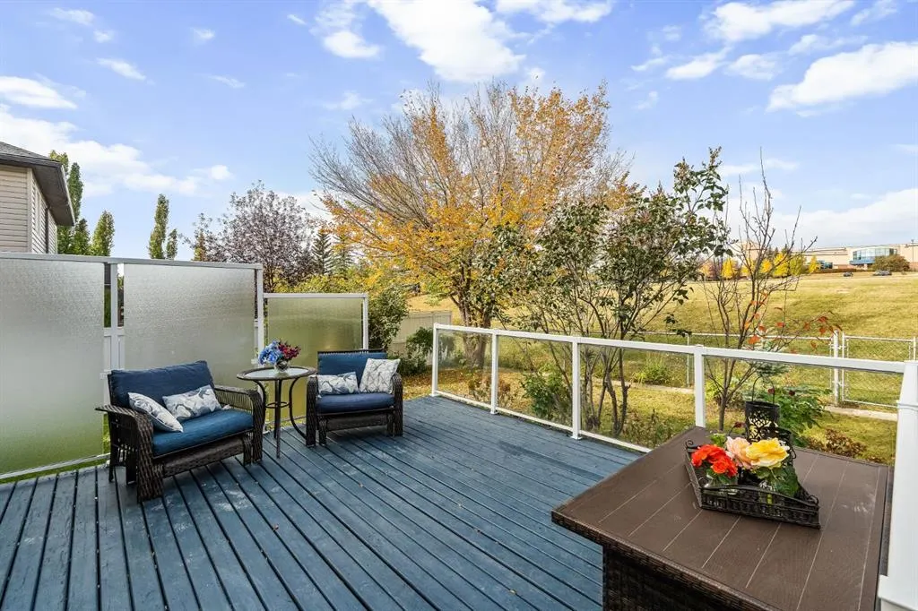 120 Simcoe Close SW