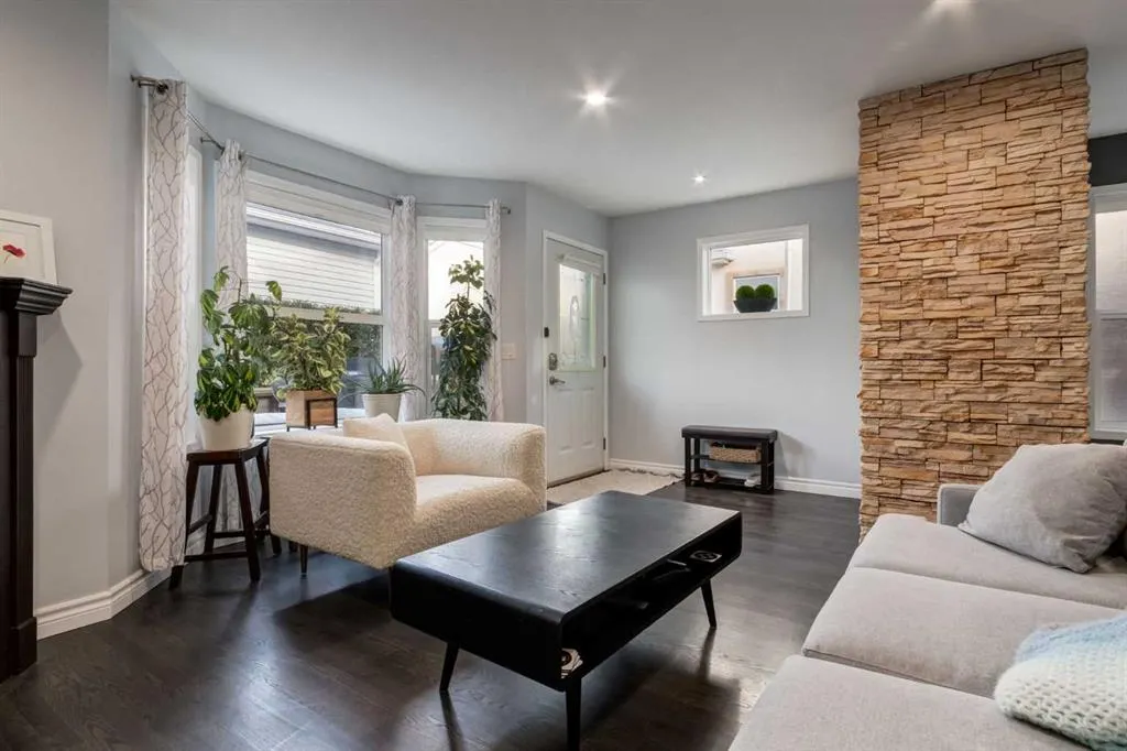 2013 24 Street SW, #2
