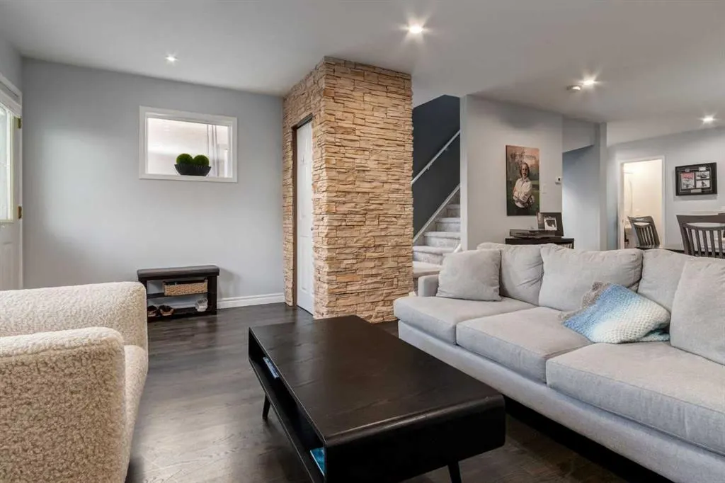 2013 24 Street SW, #2