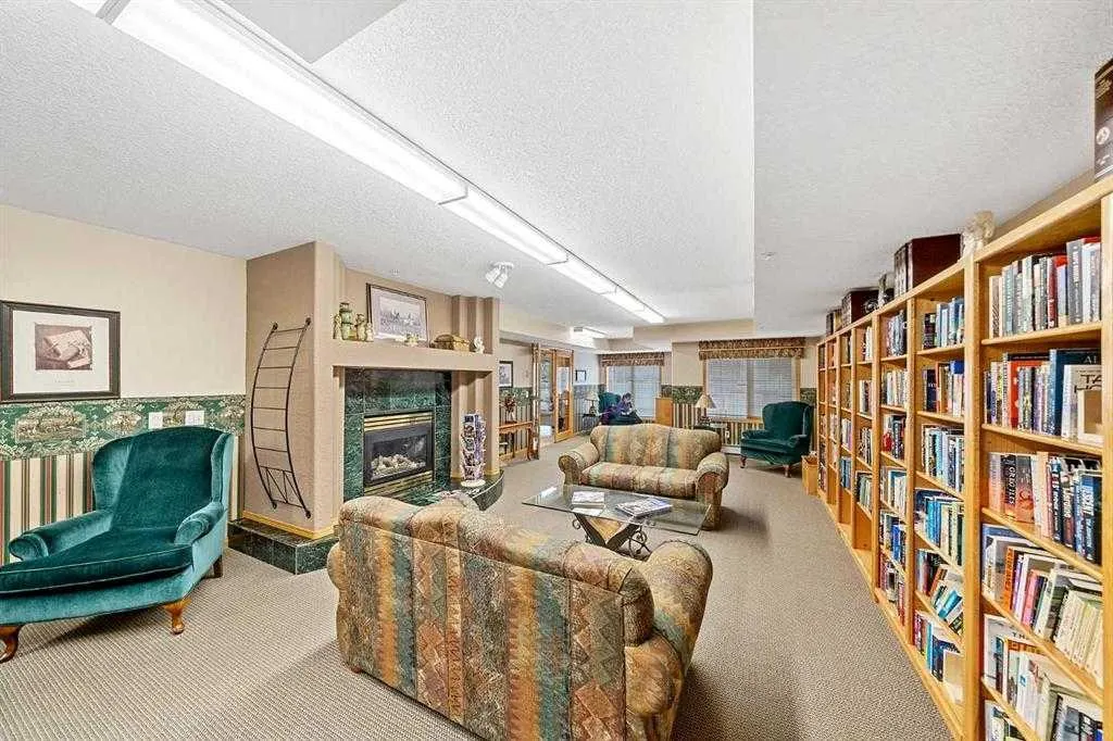 8535 Bonaventure Drive SE, #202