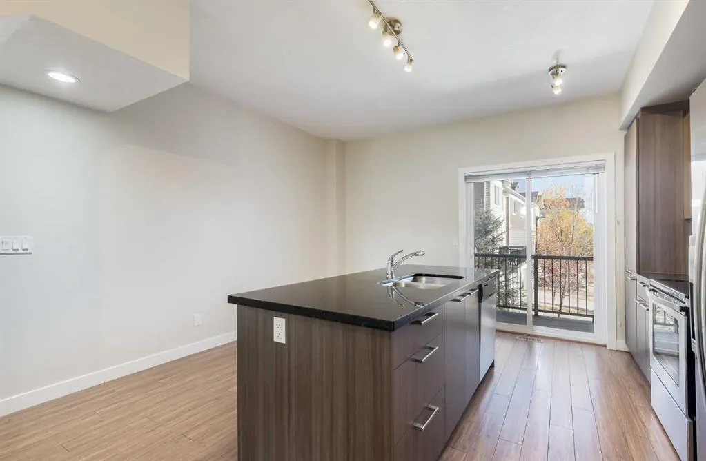 155 Silverado Common SW