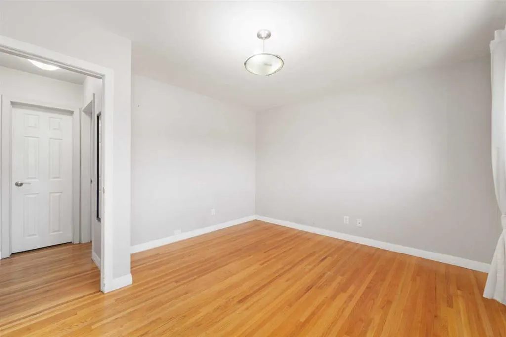 98 Lynnwood Drive SE
