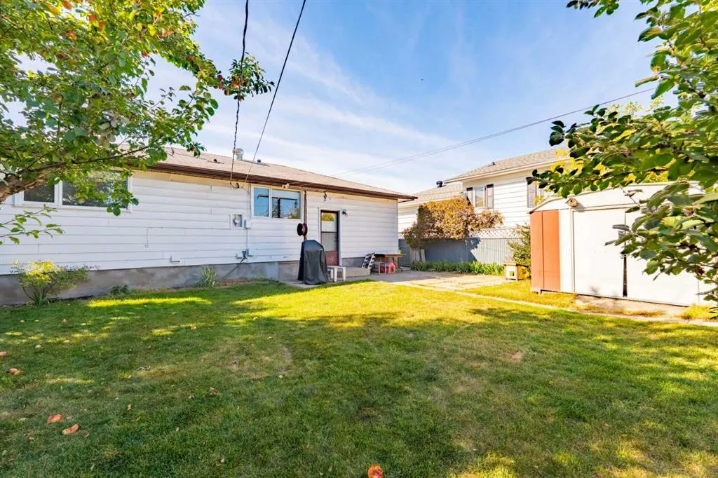 98 Lynnwood Drive SE