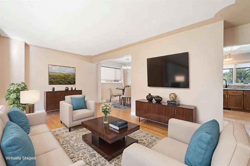98 Lynnwood Drive SE