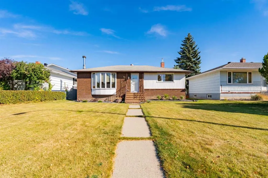 98 Lynnwood Drive SE