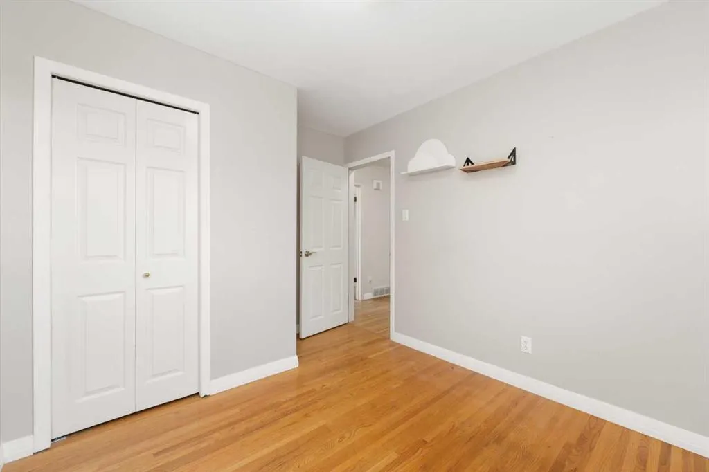 98 Lynnwood Drive SE
