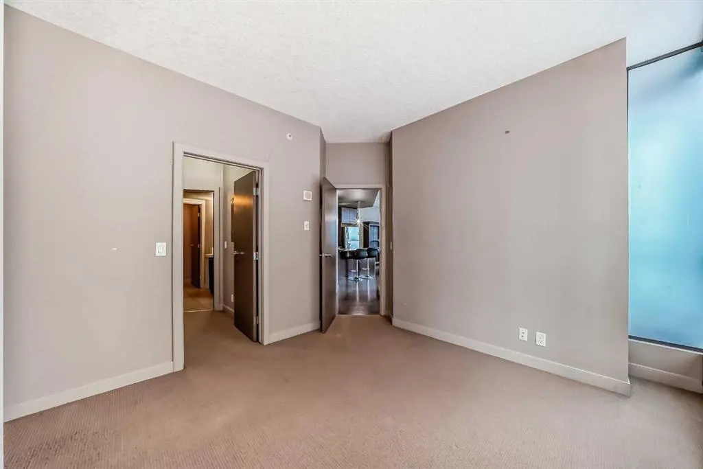 220 12 Avenue SE, #401