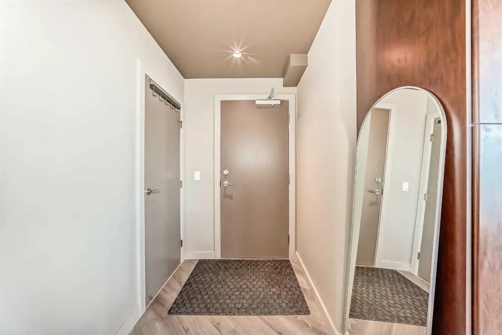 220 12 Avenue SE, #401