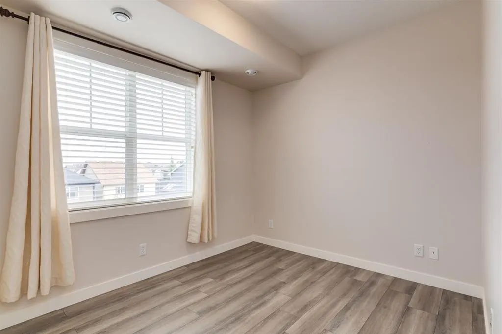 141 Cranford SE