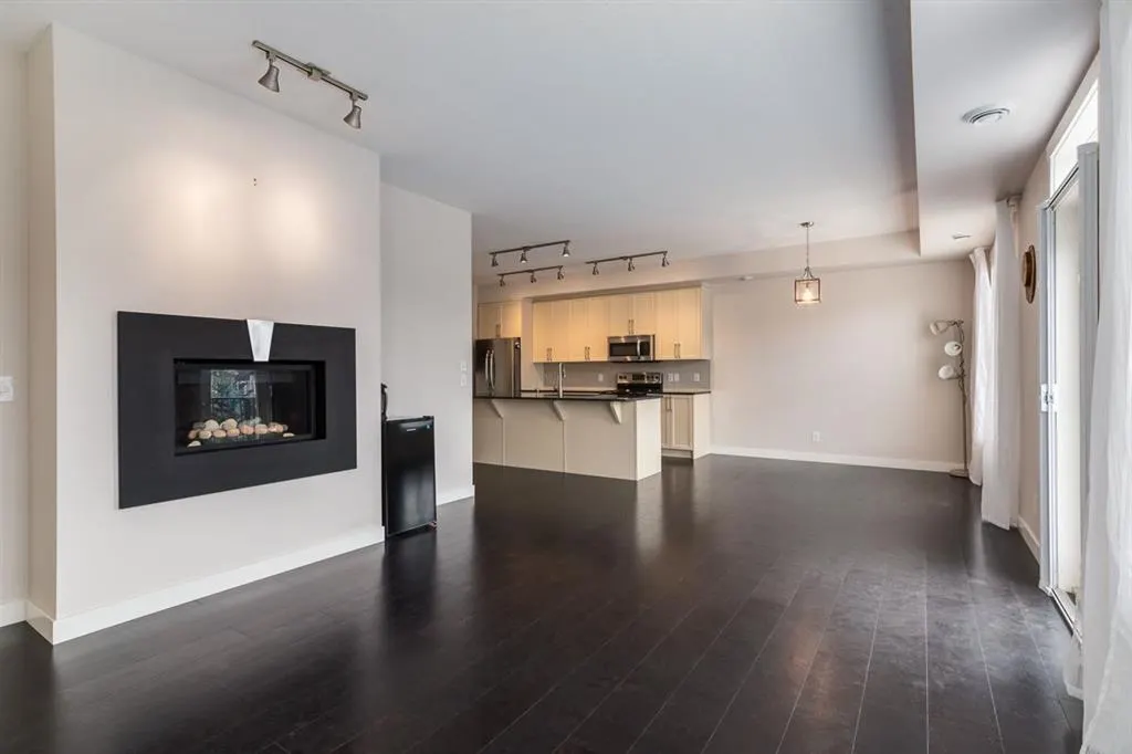 141 Cranford SE
