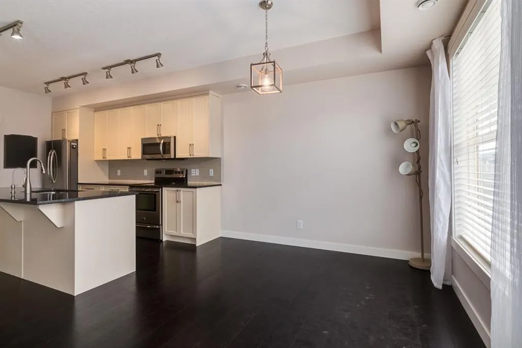 141 Cranford SE